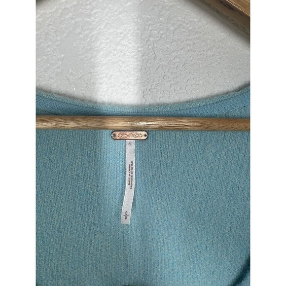 Free People Weather V- Neck Sweater Small S Light Blue Oversized Fuzzy - Picture 2 of 5